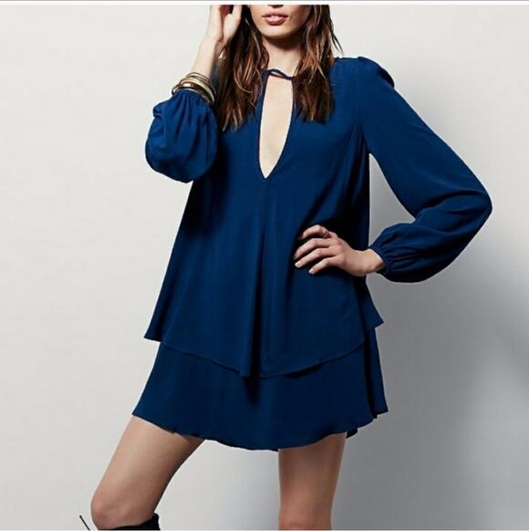 Free People Dresses & Skirts - Free People Dress Mini Beck Navy Blue Balloon Sleeve M Boho Keyhole Tiered Boho